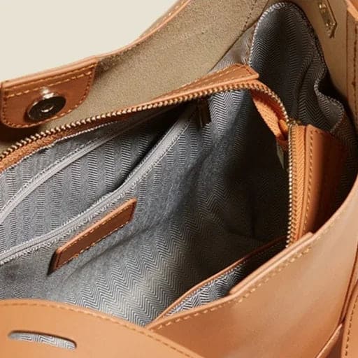 bolsa feminina grande de couro aberta 2