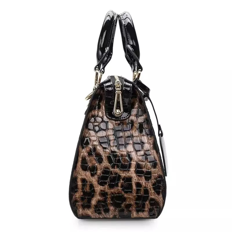 bolsa feminia elegante em couro