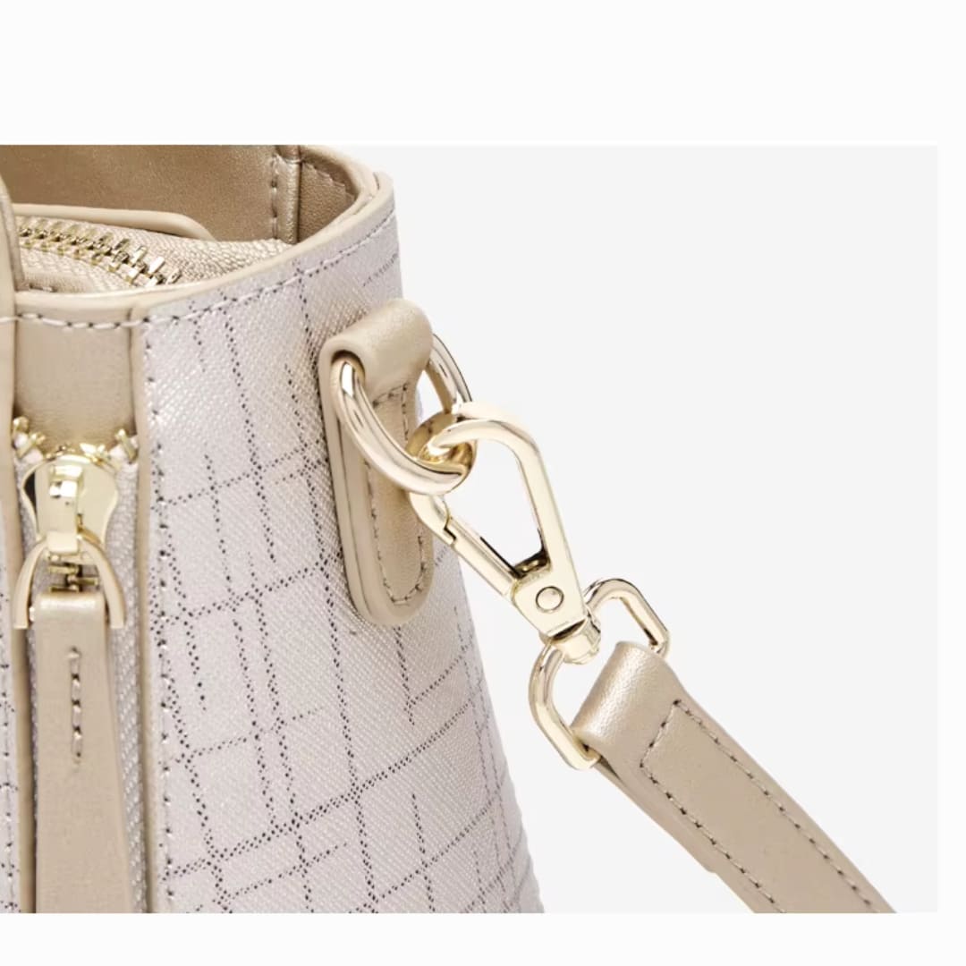 bolsa feminina media acabamento alto padrão