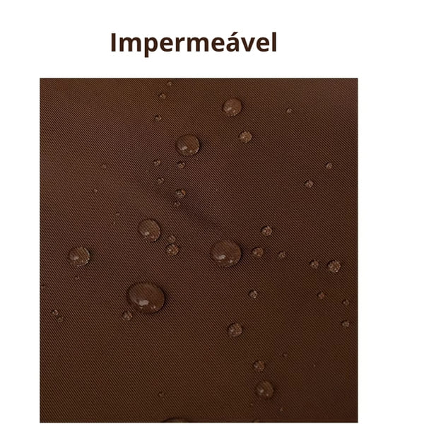 Detalhe do couro refinado matelassê da mochila feminina FOXER Bella Luxe Brown