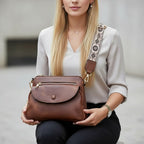 bolsa feminina transversal de couro marrom  Foxer Éloane Camel 2.2