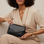 Bolsa feminina preta moderna modelo Arvelle